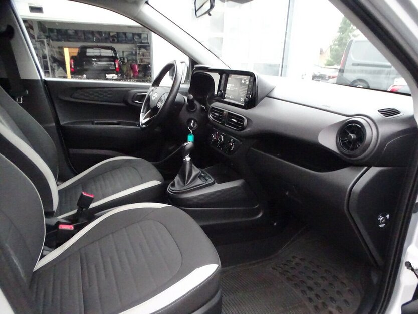 Hyundai i10 1,0l Edition 30 Klima, Spurhalteassistent, App 35.424 km 11.790 € Rodgau 63110