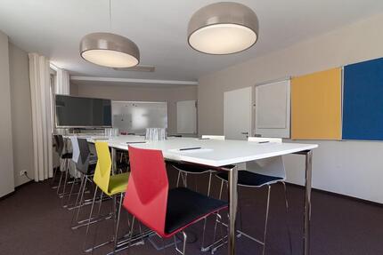 Ausgestattete Arbeitsplätze direkt am Hauptbahnhof - All-in-Miete zimmer