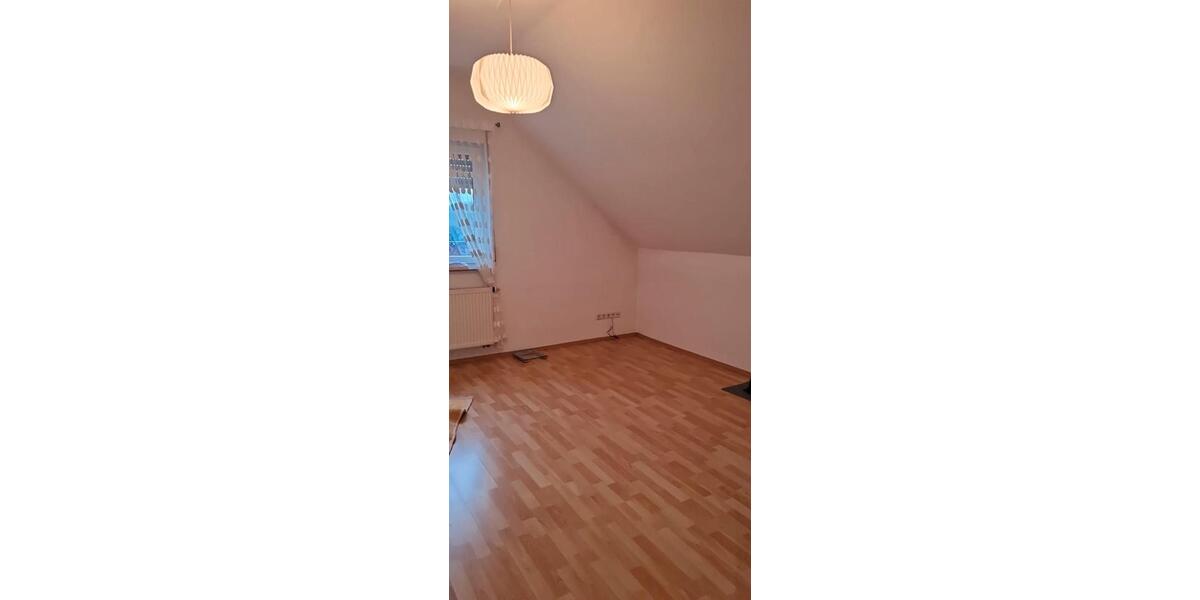 Dachgeschoßwohnung Altenstadt - 5 Zimmer, 195 m&sup2;, 1.900&euro; | Angebot:26221981