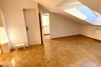 Wohnung Frankfurt am Main Nied - 1.5 Zimmer, 28 m&sup2;, 730&euro; | Angebot:26425619