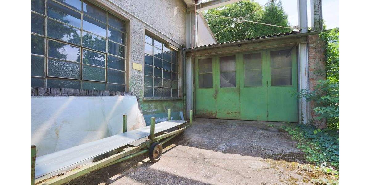 Handwerk & Logistik - Industriehalle mit Freifläche in Schöneck zimmer