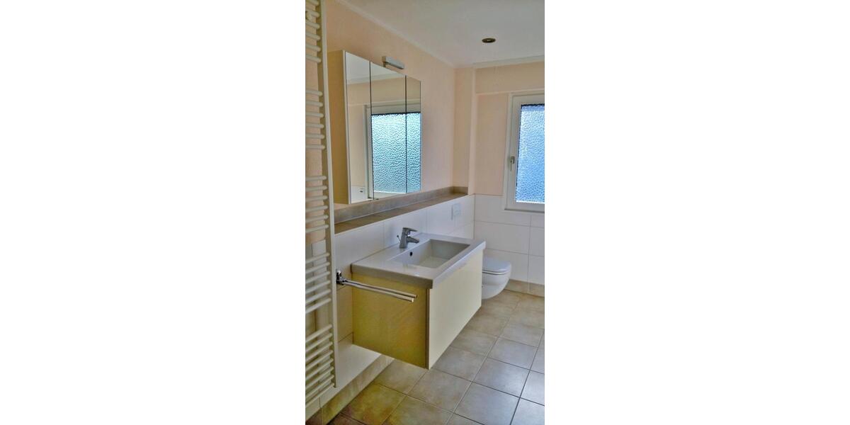 Bungalow Babenhausen - 4 Zimmer, 156 m&sup2;, 1.650&euro; | Angebot:26204044