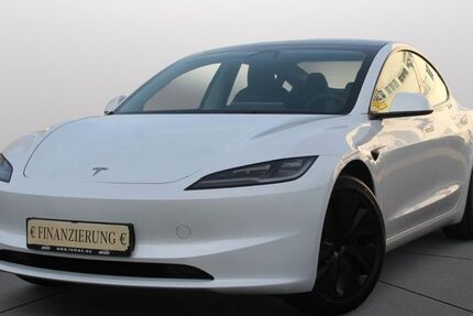 Tesla Model 3 39.100 km 36.771 € Frankfurt am Main 60386