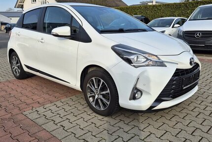 Toyota Yaris 1,5 Team D, Klima, PDC, Sitzheizung 98.400 km 10.690 &euro; Rodgau 63110
