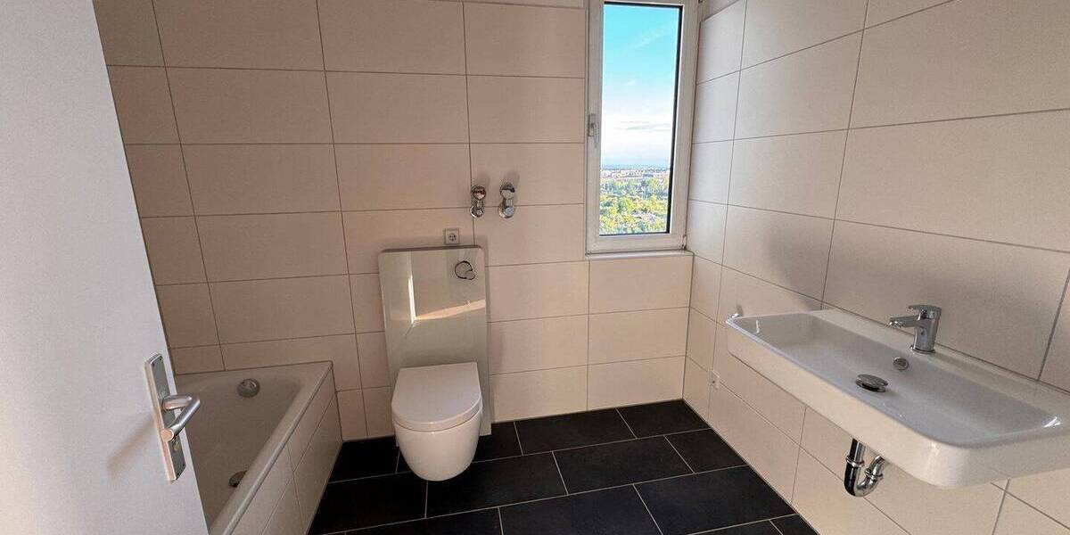 Etagenwohnung Frankfurt am Main Preungesheim - 4 Zimmer, 132 m&sup2;, 1.650&euro; | Angebot:26826419