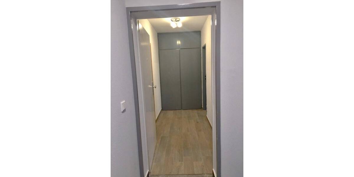 Etagenwohnung Frankfurt Ginnheim - 2 Zimmer, 57 m&sup2;, 1.100&euro; | Angebot:26820153