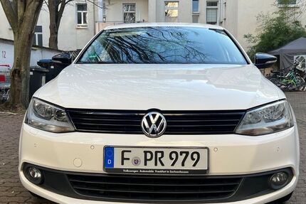 VW Jetta 148.000 km 10.200 € Frankfurt am Main 60326