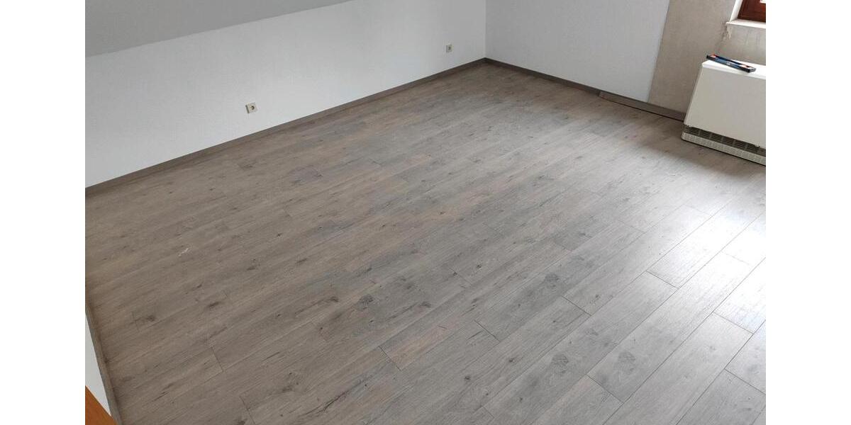 Dachgeschoßwohnung Bruchköbel - 3.5 Zimmer, 89 m&sup2;, 910&euro; | Angebot:26262325