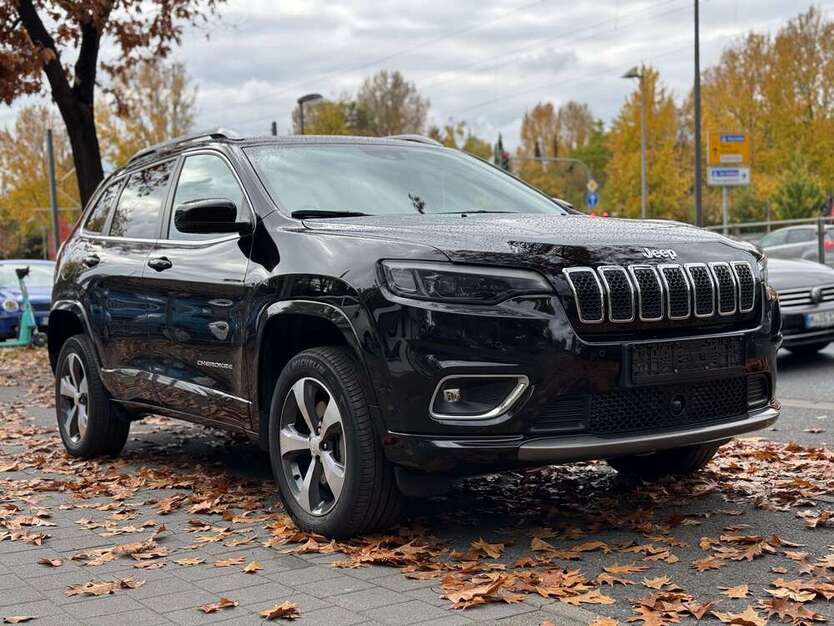Jeep Cherokee 95.300 km 25.300 € Frankfurt 60599