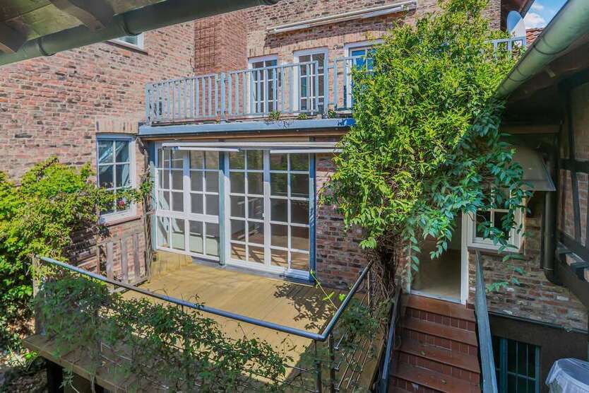 Haus zum Kaufen in Friedrichsdorf 799.000 € 255 m²