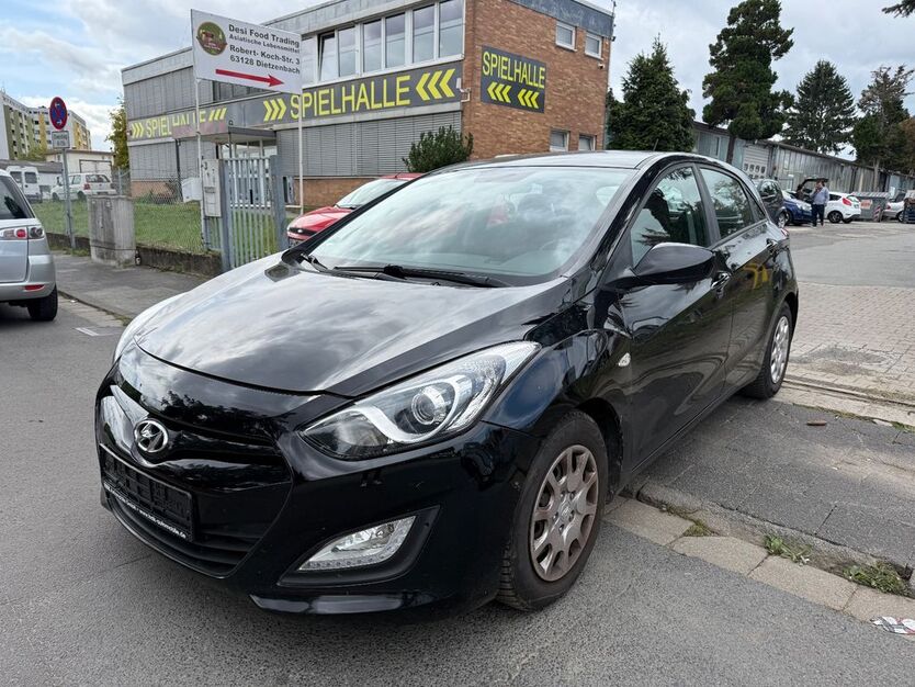 Hyundai i30 168.009 km 5.500 € Dietzenbach 63128