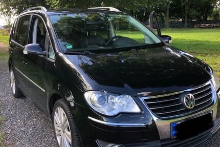 VW Touran 228.000 km 5.000 € Maintal 63477