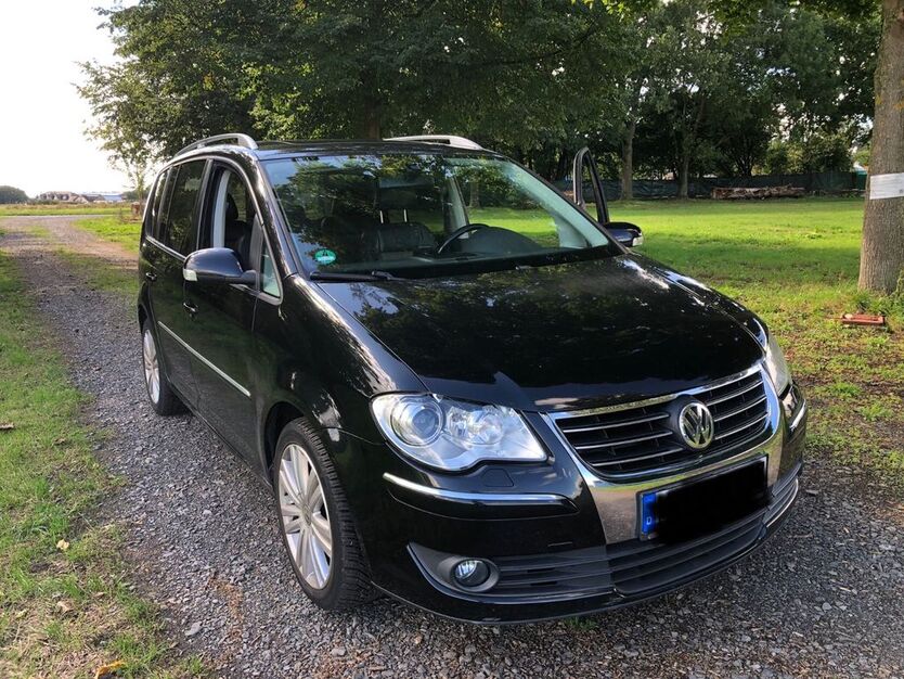 VW Touran 228.000 km 5.000 € Maintal 63477