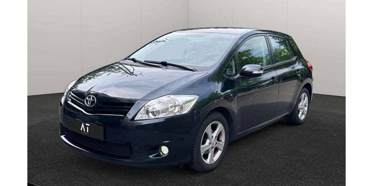Toyota Auris 119.857 km 5.990 &euro; Frankfurt am Main 65933