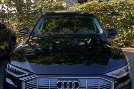 Audi e-tron 65.000 km 27.500 &euro; Frankfurt am Main 60435