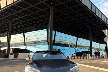 Tesla Model S 118.000 km 31.400 &euro; Frankfurt 60311