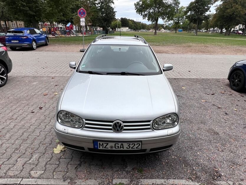 VW Golf 137.000 km 2.700 € Hochheim 65239