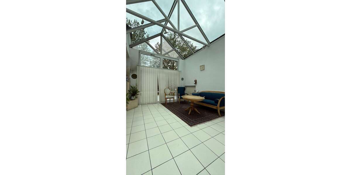Einfamilienhaus Frankfurt am Main Nord-Ost - 8 Zimmer, 110 m&sup2;, 4.900&euro; | Angebot:26536289