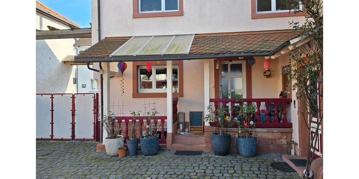 vermiete schöne Stadt-Wohnung. 4 Schlafz., 2 Bäder 5 zimmer