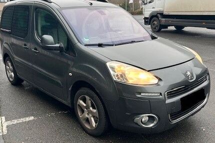 Peugeot Partner 95.042 km 7.500 &euro; Rodgau Nieder-Roden 63110