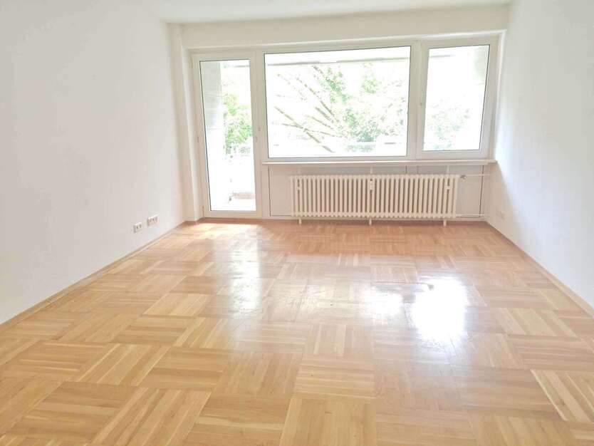 Wohnung zum Mieten in FRANKFURT 1.290 € 90 m² 3 zimmer