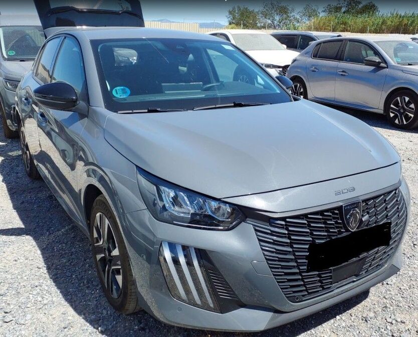 Peugeot 208 13.024 km 21.480 € Rüsselsheim 65428