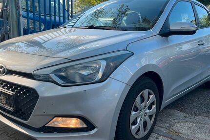 Hyundai i20 154.000 km 5.590 &euro; Frankfurt 65933
