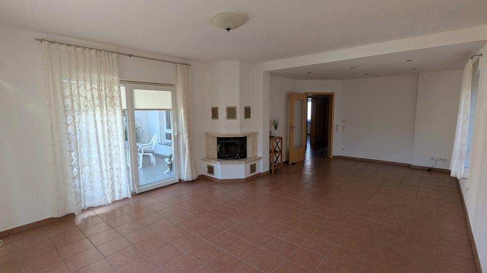 Erdgeschoßwohnung Offenbach am Main Bieber - 2 Zimmer, 82 m&sup2;, 1.300&euro; | Angebot:26262333