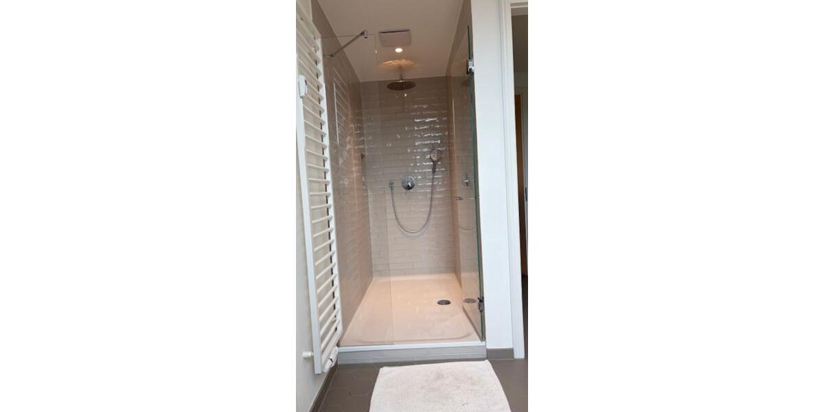 Dachgeschoßwohnung Frankfurt am Main Innenstadt 1 - 2.5 Zimmer, 102 m&sup2;, 2.590&euro; | Angebot:25432474