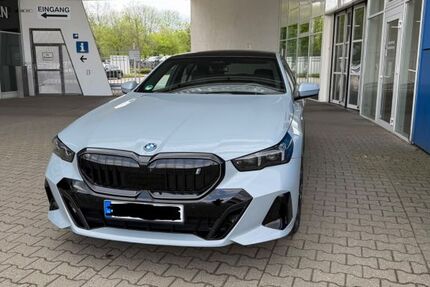 BMW i5 24.000 km 51.900 &euro; Rodgau 63110