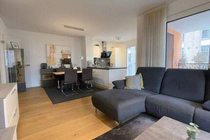 Moderne, lichtdurchflutete Drei-Zimmer-Wohnung mit Tiefgaragenstellplatz 3 zimmer