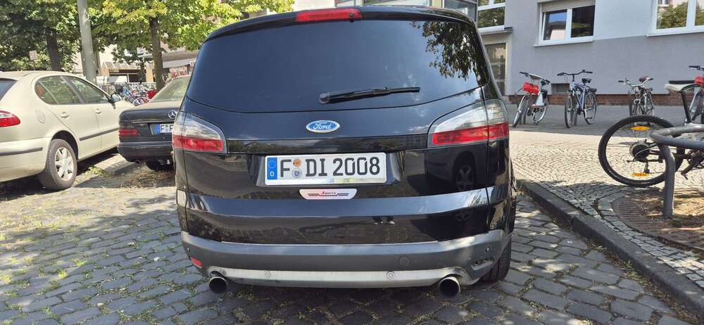 Ford S-Max 257.000 km 1.900 € Frankfurt 60435