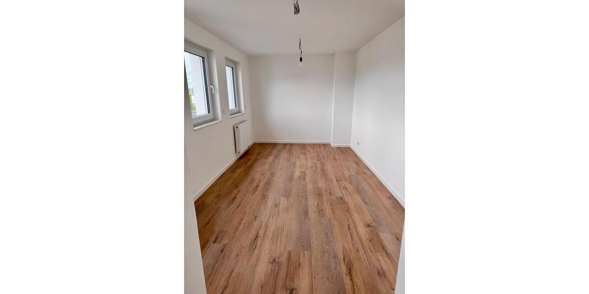Etagenwohnung Offenbach am Main Hafen - 3 Zimmer, 82 m&sup2;, 1.350&euro; | Angebot:26445238