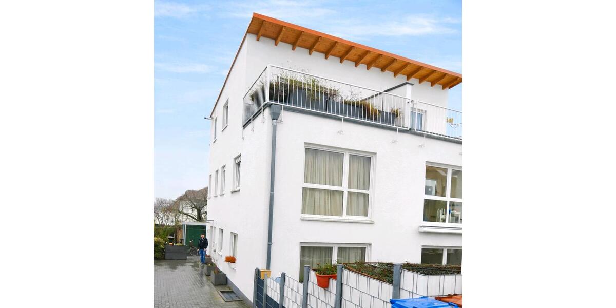 Doppelhaushälfte Schwalbach am Taunus - 5 Zimmer, 130 m&sup2;, 100&euro; | Angebot:25959821