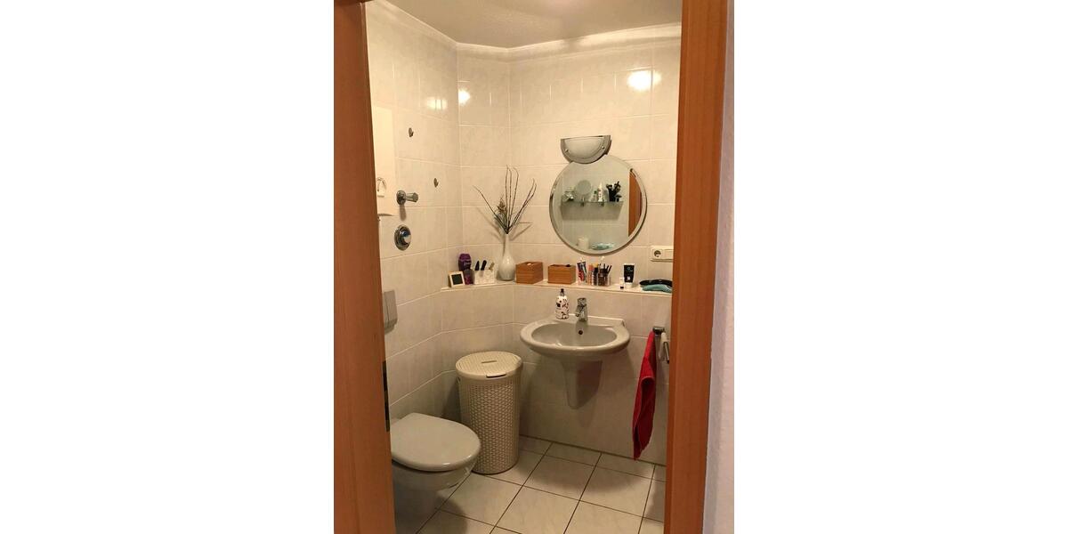 Sehr schöne 1-Zimmer Wohnung mit Balkon &Tiefgarage zu vermieten 1 zimmer