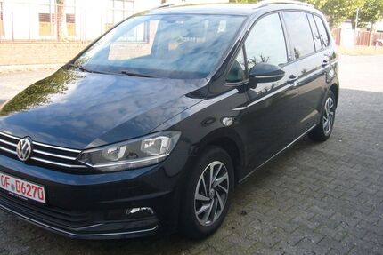 VW Touran 124.700 km 18.499 € Langen 63225