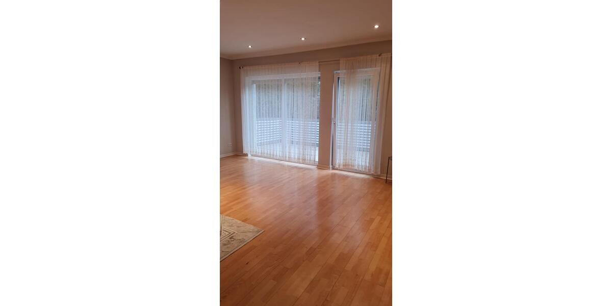 Dachgeschoßwohnung Altenstadt - 5 Zimmer, 195 m&sup2;, 1.900&euro; | Angebot:26221981