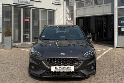 Ford Focus 13.000 km 33.900 € Darmstadt 64297