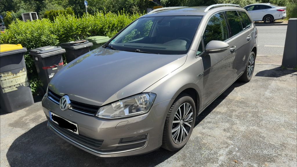 VW Golf 119.980 km 9.800 &euro; Offenbach 63069