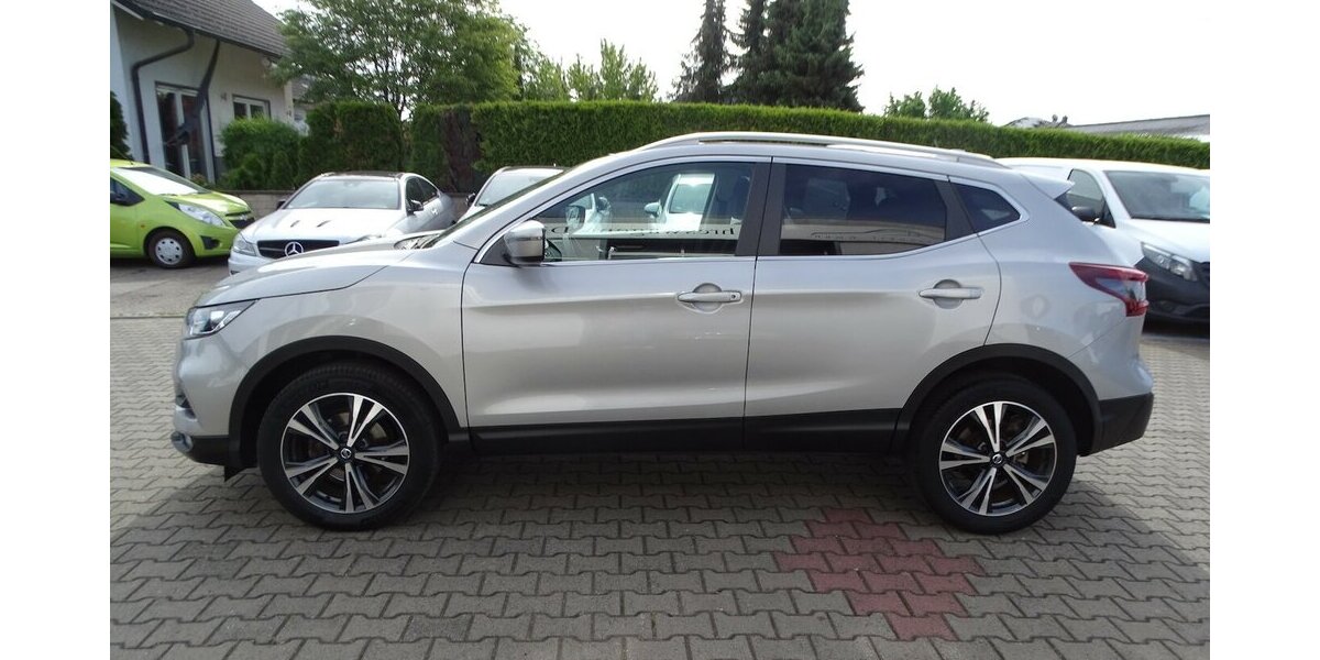 Nissan Qashqai N-Way Rückfahrkamera, Parksensoren, 33.922 km 15.890 &euro; Rodgau 63110