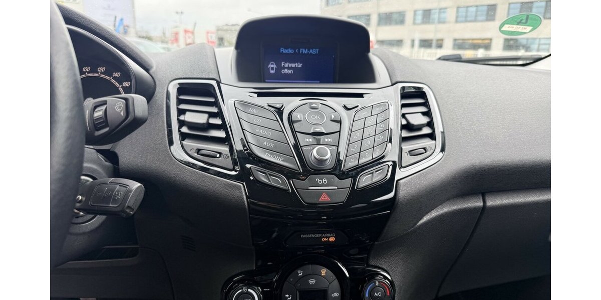 Ford Fiesta 1.5 TDCI Titanium/2Hd 123.000 km 5.990 &euro; Frankfurt 60386