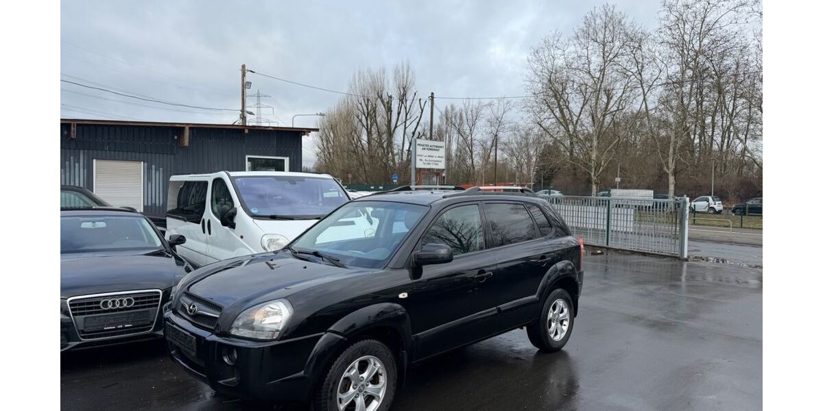 Hyundai TUCSON 170.000 km 3.999 &euro; Frankfurt am Main 60486