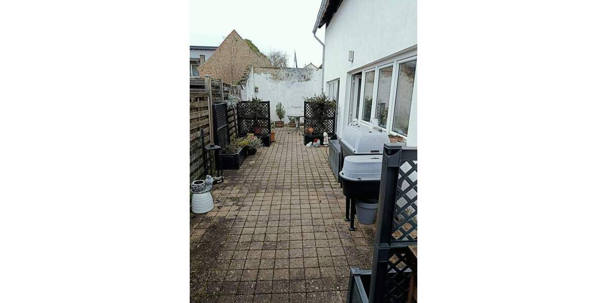 Teimöblierte 1 Zimmer Wohnung mit Single-EBK modernem Duschbad in ruhiger Lage, an Mieter mittleren Alters zu vergeben... 1 zimmer