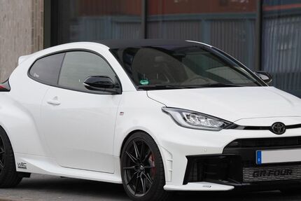Toyota Yaris 11.700 km 40.900 € Darmstadt 64291
