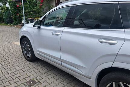 Hyundai SANTA FE 111.000 km 24.700 &euro; Frankfurt am Main 60598