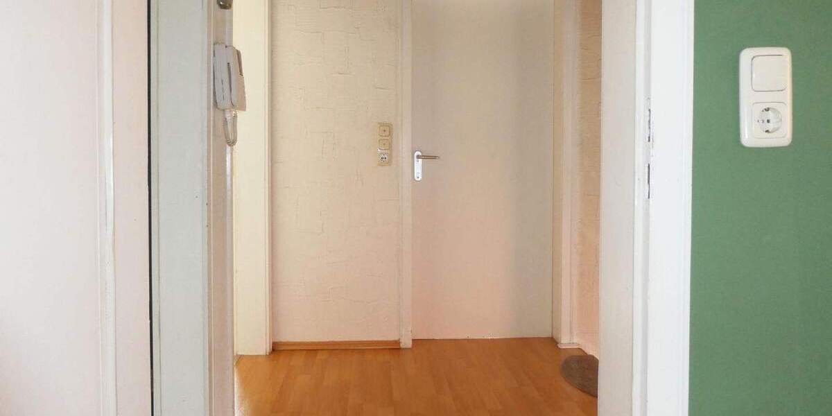 AUMÜLLER-Immobilien - Sympathische DHH mit Nebengebäude und sonnigere Hoffläche als Mietobjekt 4 zimmer