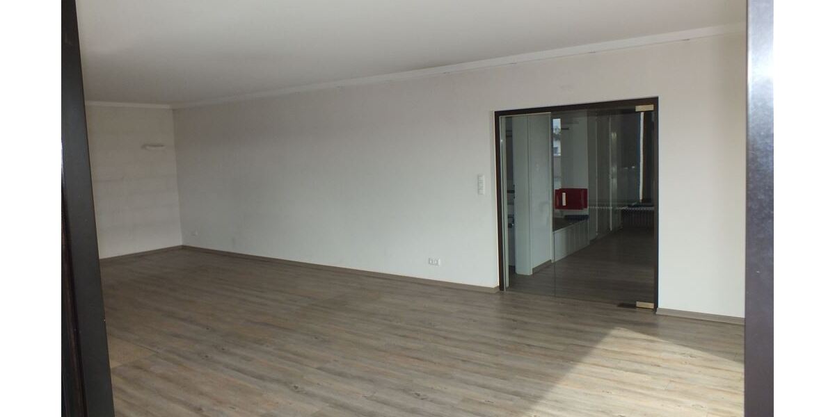 Penthouse mitten in Nauheim mit ca. 135m² Wohnfläche und 185m² Terrasse und Garage - Einfamilienhaus Nauheim | Angebot:27330195