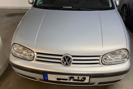 VW Golf 178.221 km 1.300 &euro; Frankfurt 60327