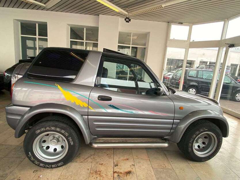 RAV 4