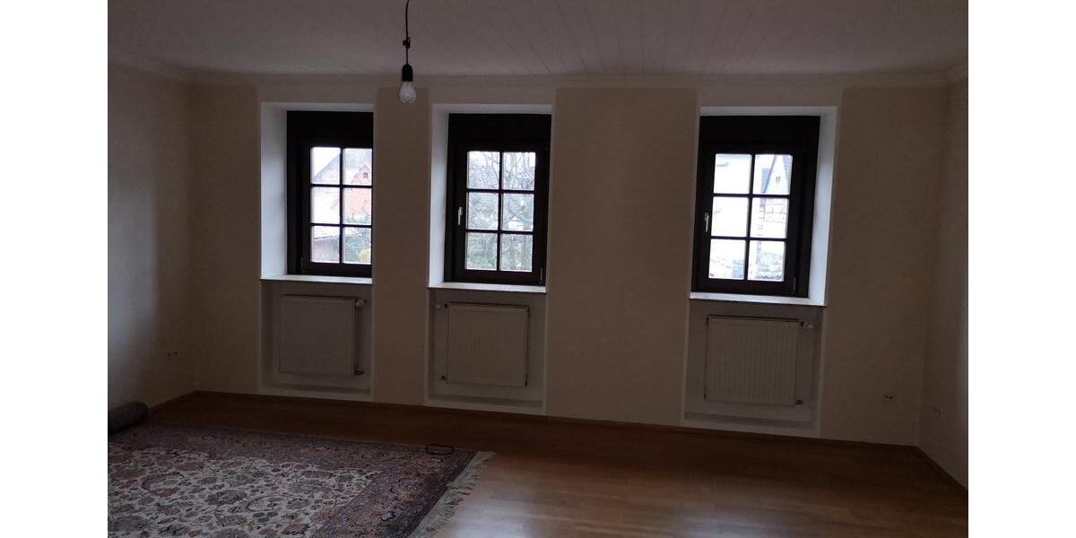 Etagenwohnung Eschborn - 4 Zimmer, 135 m&sup2;, 1.600&euro; | Angebot:26252822